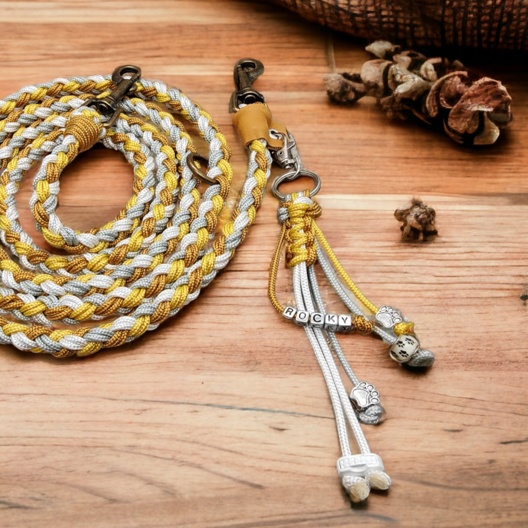 Hundeleine geflochten aus Paracord Länge 200 cm mit Schlüsselanhänger/Kotbeutelhalter  #1579470099